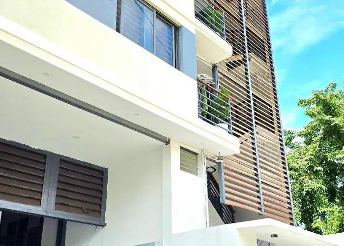 Units Near Airport By Jade * Manila