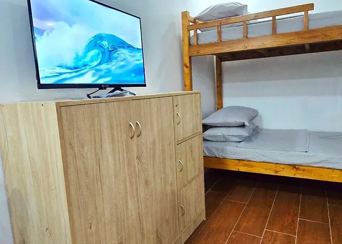 Units Near Airport By Jade Apartment *